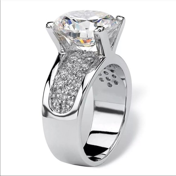 New Luxury 925 Silver Round cut Diamond Ring 💍 - Picture 2 of 4